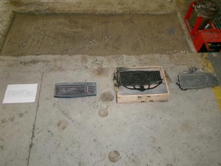 a schematic diagram , the keyboard form, the mold and the finished piece